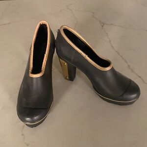 Sorel platform pumps